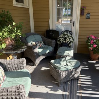 Rockland Talbot House - Side porch facing east - Vacation Rentals Near Me - Rockland, Maine