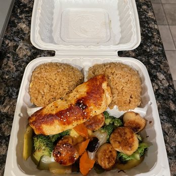 Fuji Grill - Teppanyaki Salmon And Scallops - Teppanyaki Near Me - Brentwood, California Fuji Grill - Teppanyaki Salmon And Scallops - Teppanyaki Near Me - Brentwood, California