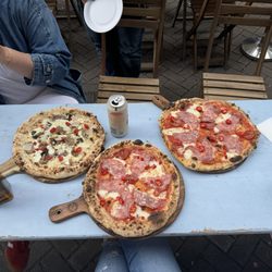 Dough - We got the White Pizza + the Diavola