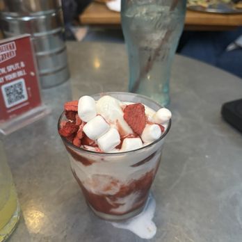 Street Burger By Gordon Ramsay - Sundae - Burgers Near Me - Washington, DC, District of Columbia Street Burger By Gordon Ramsay - Sundae - Burgers Near Me - Washington, DC, District of Columbia