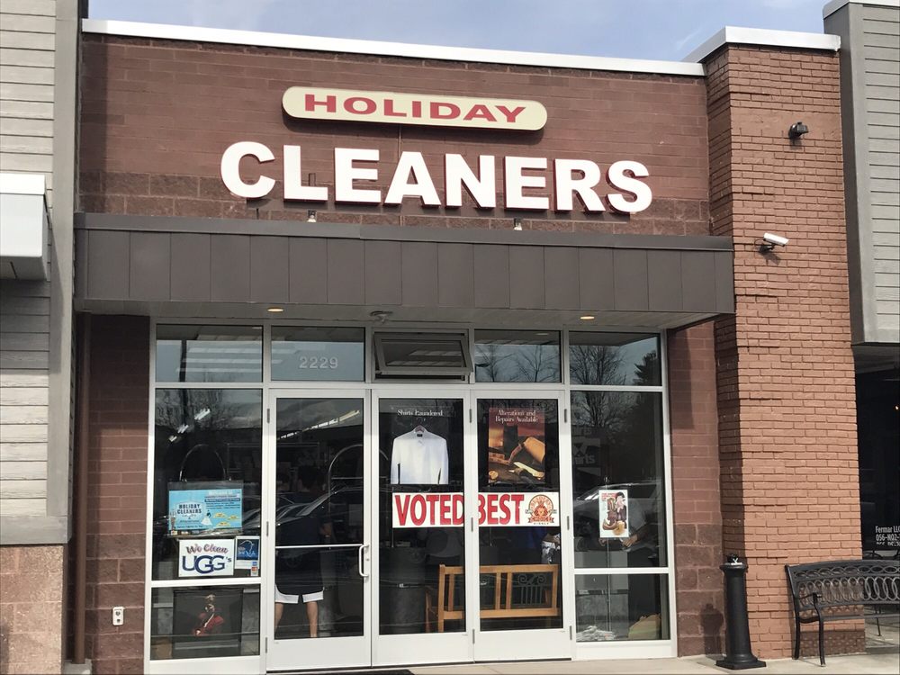 HOLIDAY GREEN CLEANERS Updated August 2024 25 Reviews 2229