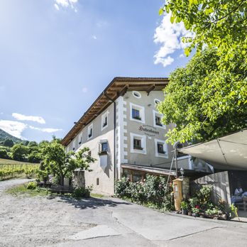 Hubenbauer - Gastropubs Near Me - Vahrn, BZ Hubenbauer - Gastropubs Near Me - Vahrn, BZ