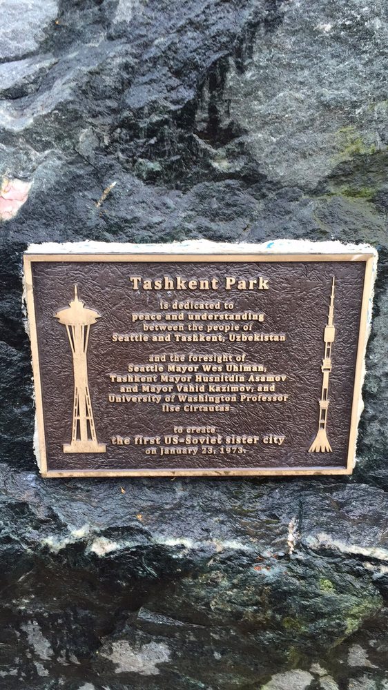 Tashkent Park Logo