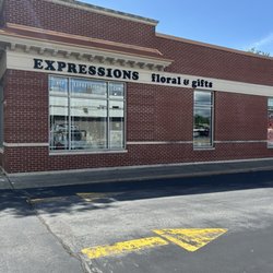 Expressions Floral & Gift Shoppe Inc - Building