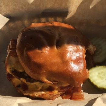 Padaro Beach Grill - American Near Me - Carpinteria, California
