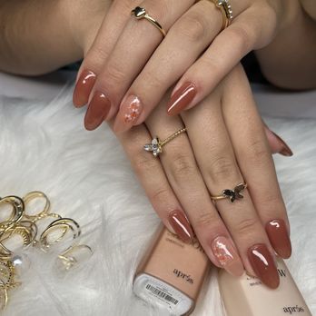 Miriela's Salon - Nail Salons Near Me - Miami, Florida