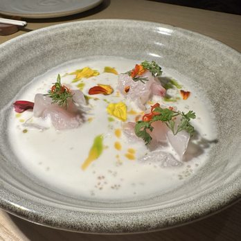 Khâluna - Laotian Near Me - Minneapolis, Minnesota