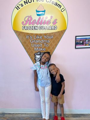 Rollie's Frozen Custard by null