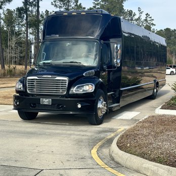 Riculfy Livery - Professional & luxurious bus - Limos Near Me - Slidell, Louisiana