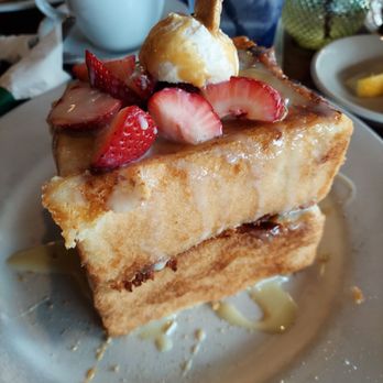 Honeybear Cafe - Tres Leches French Toast - Breakfast & Brunch Near Me - Chicago, Illinois