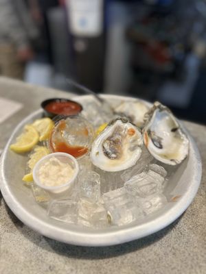 Rusty's Seafood and Oyster Bar