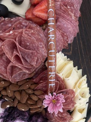 Food Catering - I provide full-service event catering, bringing authentic flavors and beautifully presented dishes to your special occasion. My menu features a variety of signature creations, including savory pozole, delicious tacos, and traditional tamales—each made using time-honored recipes and high-quality ingredients. In addition to these classic favorites, I offer visually stunning charcuterie boards, thoughtfully arranged with a selection of premium meats, cheeses, and fresh accompaniments. Whether you're hosting an intimate gathering or a large celebration, I work closely with you to customize the menu to your preferences, ensuring an unforgettable culinary experience for you and your guests. Food Catering - I provide full-service event catering, bringing authentic flavors and beautifully presented dishes to your special occasion. My menu features a variety of signature creations, including savory pozole, delicious tacos, and traditional tamales—each made using time-honored recipes and high-quality ingredients. In addition to these classic favorites, I offer visually stunning charcuterie boards, thoughtfully arranged with a selection of premium meats, cheeses, and fresh accompaniments. Whether you're hosting an intimate gathering or a large celebration, I work closely with you to customize the menu to your preferences, ensuring an unforgettable culinary experience for you and your guests.