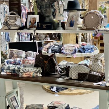The Shops at Dunbar - Tons of Unique Shopping in Mimi's Boutique @The Shops @ Dunbar - Accessories Near Me - Dunbar, West Virginia The Shops at Dunbar - Tons of Unique Shopping in Mimi's Boutique @The Shops @ Dunbar - Accessories Near Me - Dunbar, West Virginia