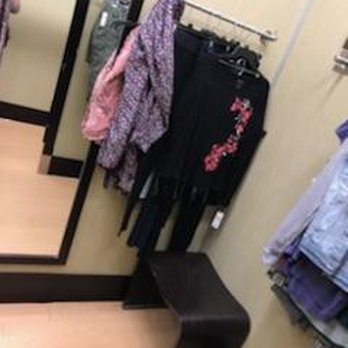 Kohl's - Can ppl not find a home for these - Department Stores Near Me - MUSKEGO, Wisconsin