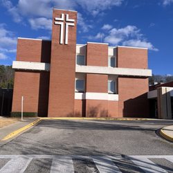 Shelby Baptist Medical Center - Exterior