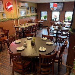 Mrs. Robino's Restaurant - Plenty of seating