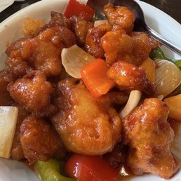 Sweet And Sour Chicken 菠萝咕噜鸡 Sweet And Sour Chicken 菠萝咕噜鸡