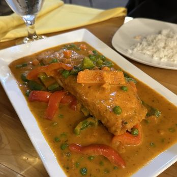 Saab Sis Thai - Sp 4. Saab Sis Salmon Curry - Thai Near Me - Royal Oak, Michigan Saab Sis Thai - Sp 4. Saab Sis Salmon Curry - Thai Near Me - Royal Oak, Michigan