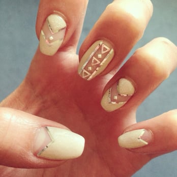 GLO Nail Bar - Nail Salons Near Me - Costa Mesa, California GLO Nail Bar - Nail Salons Near Me - Costa Mesa, California