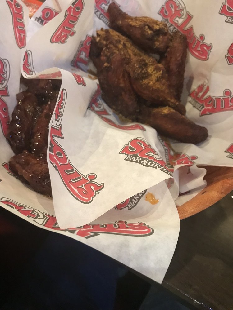 St. Louis Bar & Grill Logo
