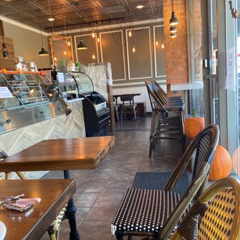 Crepe Amour - Inside - Creperies Near Me - Vienna, Virginia