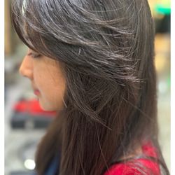 Deluxes Beauty Salon - Haircuts by Tammy