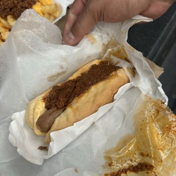 Mugs Up Drive In - Chili cheese dog - Fast Food Near Me - Independence, Missouri