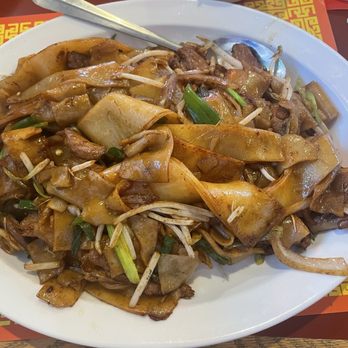 Yang's Chinese Restaurant - Chinese Near Me - Woodbury, Minnesota Yang's Chinese Restaurant - Chinese Near Me - Woodbury, Minnesota