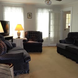 Maplewood Inn & Motel - The Inn's lounge or parlor.