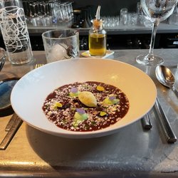 Roter Bären