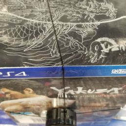 Spider Wrap alarms digging into collectors edition box. They should keep it behind lock and key instead of damaging the box. Spider Wrap alarms digging into collectors edition box. They should keep it behind lock and key instead of damaging the box.