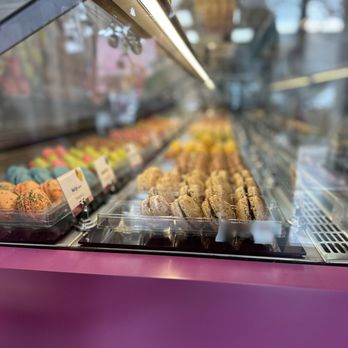 Le Macaron French Pastries - Macarons - Macarons Near Me - Wesley Chapel, Florida