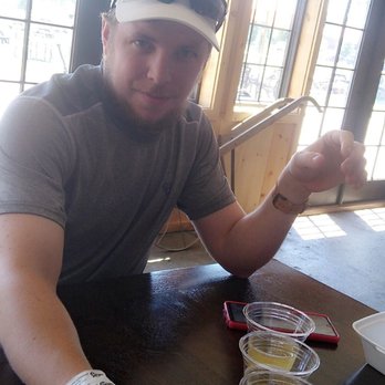 Henway Hard Cider - Trying ciders on tap - Cideries Near Me - Bluemont, Virginia