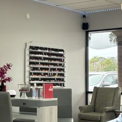Jn nail spa - Selection of colors was the normal selection.