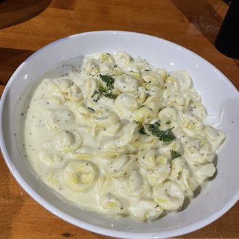 Pizza Como & PC Pub - Tortellini Alfredo- tasty but not my favorite - Pizza Near Me - Pennsburg, Pennsylvania