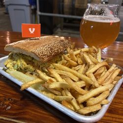Banded Brewing - Curry chicken special