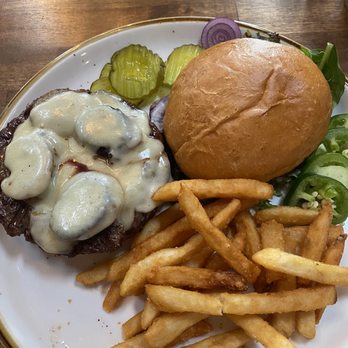 Elevations Eatery And Bar - Elk burger - Salad Near Me - Estes Park, Colorado Elevations Eatery And Bar - Elk burger - Salad Near Me - Estes Park, Colorado
