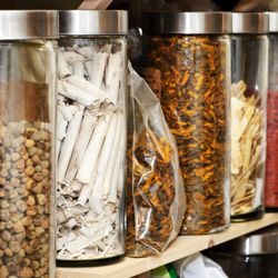 Shea’s Apothecary - Herbs and Spices