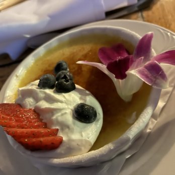 Gather On Maui - Lilikoi brulee - Hawaiian Near Me - Wailea, Hawaii Gather On Maui - Lilikoi brulee - Hawaiian Near Me - Wailea, Hawaii