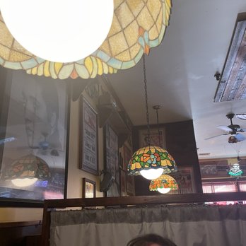 Tricia's Cafe - Over view of booths - Cafes Near Me - Babylon, New York