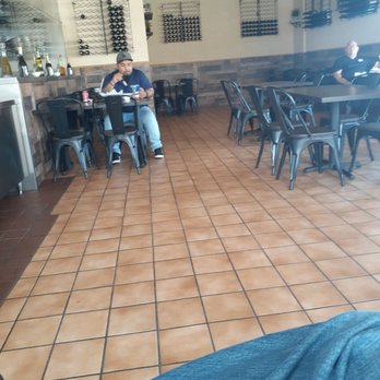 La Pasta - No cozy restaurant booths or seats - Italian Near Me - Lynwood, California La Pasta - No cozy restaurant booths or seats - Italian Near Me - Lynwood, California