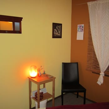 Banyan Massage - Massage Therapy Near Me - Seattle, Washington