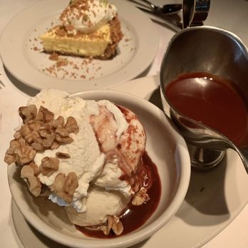 Palm Beach Grill - Hot fudge sundae and key lime pie - New American Near Me - Palm Beach, Florida