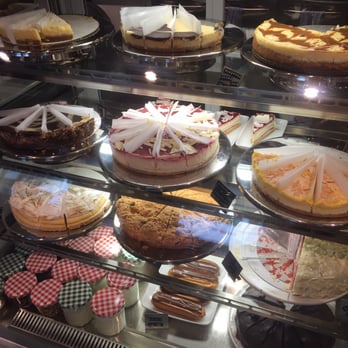 Dekoffiebar - The selection of cakes at De Koffiebar - Coffee & Tea Near Me - Centrum, ZH