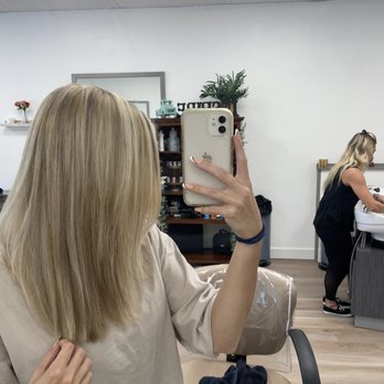 Graceful Hands Beauty Lounge - Hair Salons Near Me - Estero, Florida