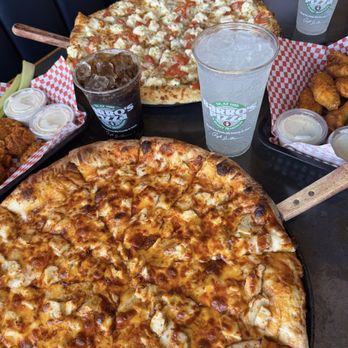 Barro's Pizza - Pizza Near Me - Tempe, Arizona