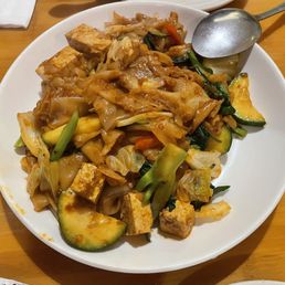 Drunken noodle with tofu