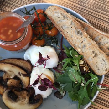 Two Magpies Cafe - Cafes Near Me - London, XGL