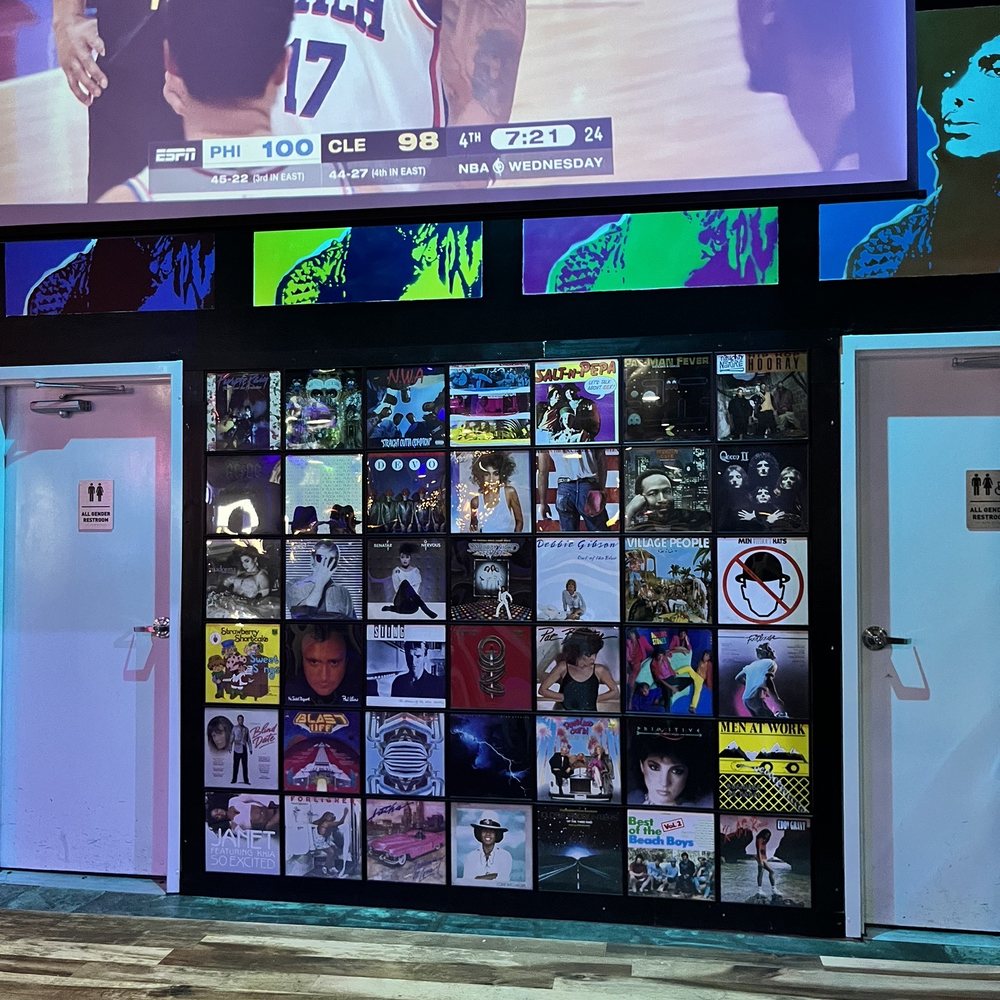 FlashBack RetroPub DTX - Walls - Arcades Near Me - Dallas, Texas FlashBack RetroPub DTX - Walls - Arcades Near Me - Dallas, Texas