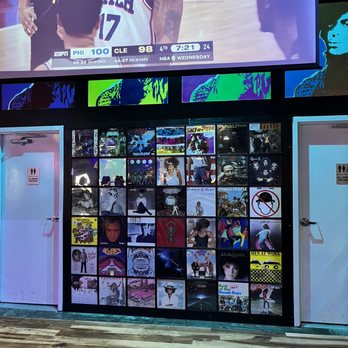FlashBack RetroPub DTX - Walls - Arcades Near Me - Dallas, Texas FlashBack RetroPub DTX - Walls - Arcades Near Me - Dallas, Texas